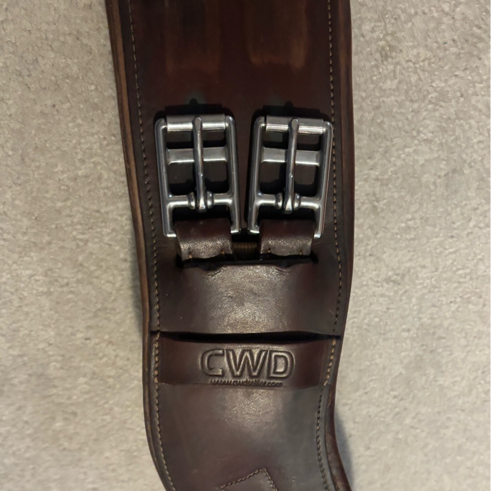 CWD Short Leather Anatomical Girth 28” / 70 cm - Picture 6 of 8